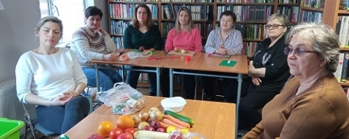 „Wykorzystanie warzyw i owoców do dekoracji potraw” - warsztaty w Filii Bibliotecznej w Ugniewie.  